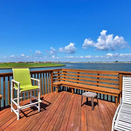 Waterfront Corpus Christi Townhome With Pool And Dock! Exterior photo