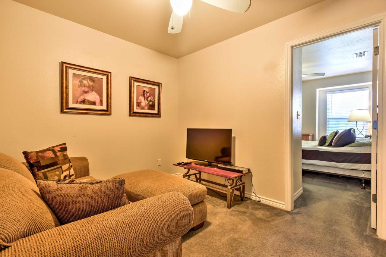 Holiday home Waterfront Townhome With Pool And Dock! *