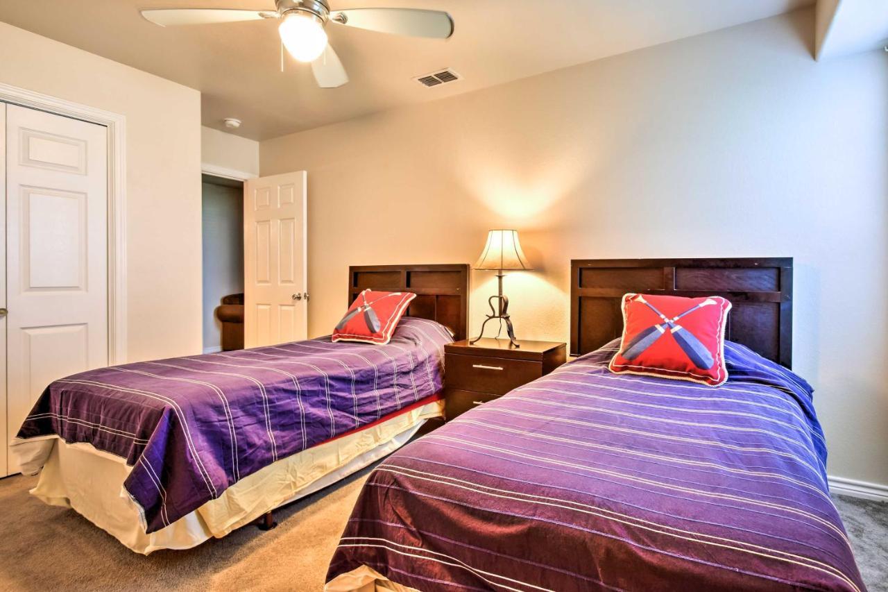 Waterfront Townhome With Pool And Dock! *